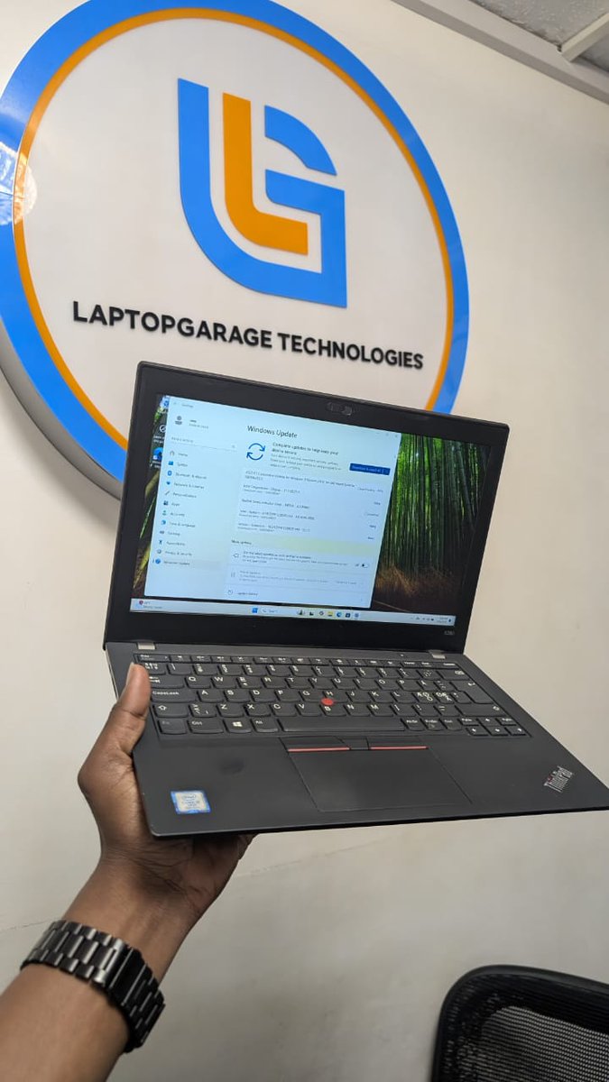 LAPTOPGARAG_'s tweet image. Deal moja safi
Lenovo Thinkpad X280 Touchscreen
✅8th Generation
✅Processor Intel Core i5
✅Memory 16GB RAM
✅Storage 256GB SSD
✅Speed up to 3.8Ghz
✅Screen Size 13.3’ FHD
✅Gift Laptop Bag and a mouse
📍Iconic Business Plaza 2nd Floor Shop S7