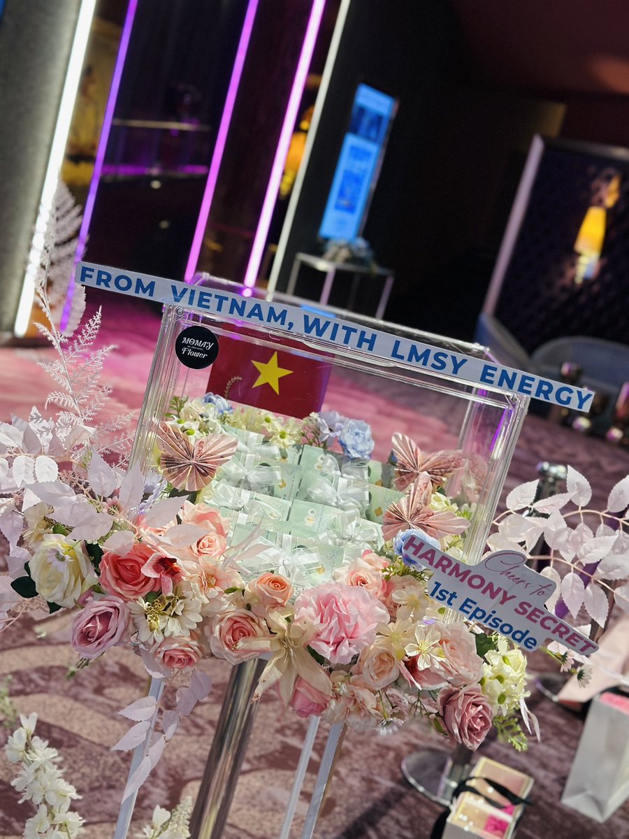 lmsystoriesvn's tweet photo. Congratulations on LMSY’s first premiere Harmony Secret 🎉🎉

𝟏𝟕,𝟔𝟎𝟎 𝐛𝐚𝐡𝐭 has been gifted to LMSY. 
Here’s the amazing result of the Secret Project! ✨
A heartfelt thank you to Besties Vietnam for all your love and support. Now, let’s walk this journey with Lookmhee, Sonya, and Harmony Secret! 🫶🫶🫶

#HarmonySecret
#ลูกหมีซอนญ่า 
#LMSY