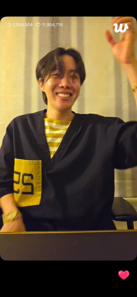 seokjinbit's tweet image. Hoseok saying he laughs a lot whenever hes with his BTS members iM CRYING THEY JUST MAKE HIM SUPER HAPPY