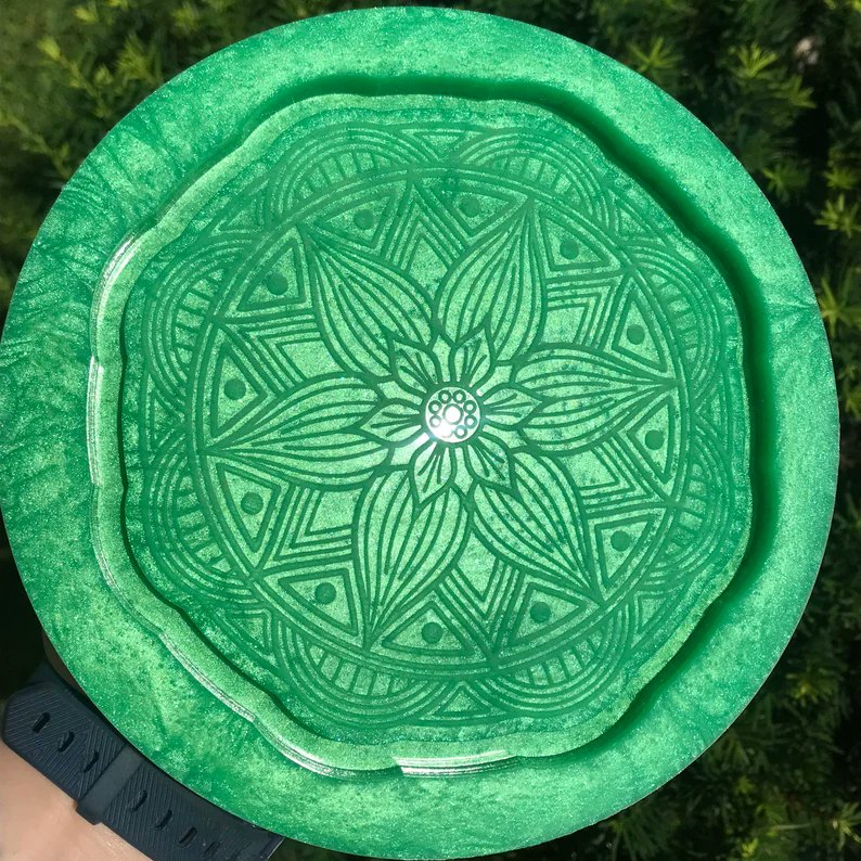 #10 mandala tray

etsy.com/listing/814860…