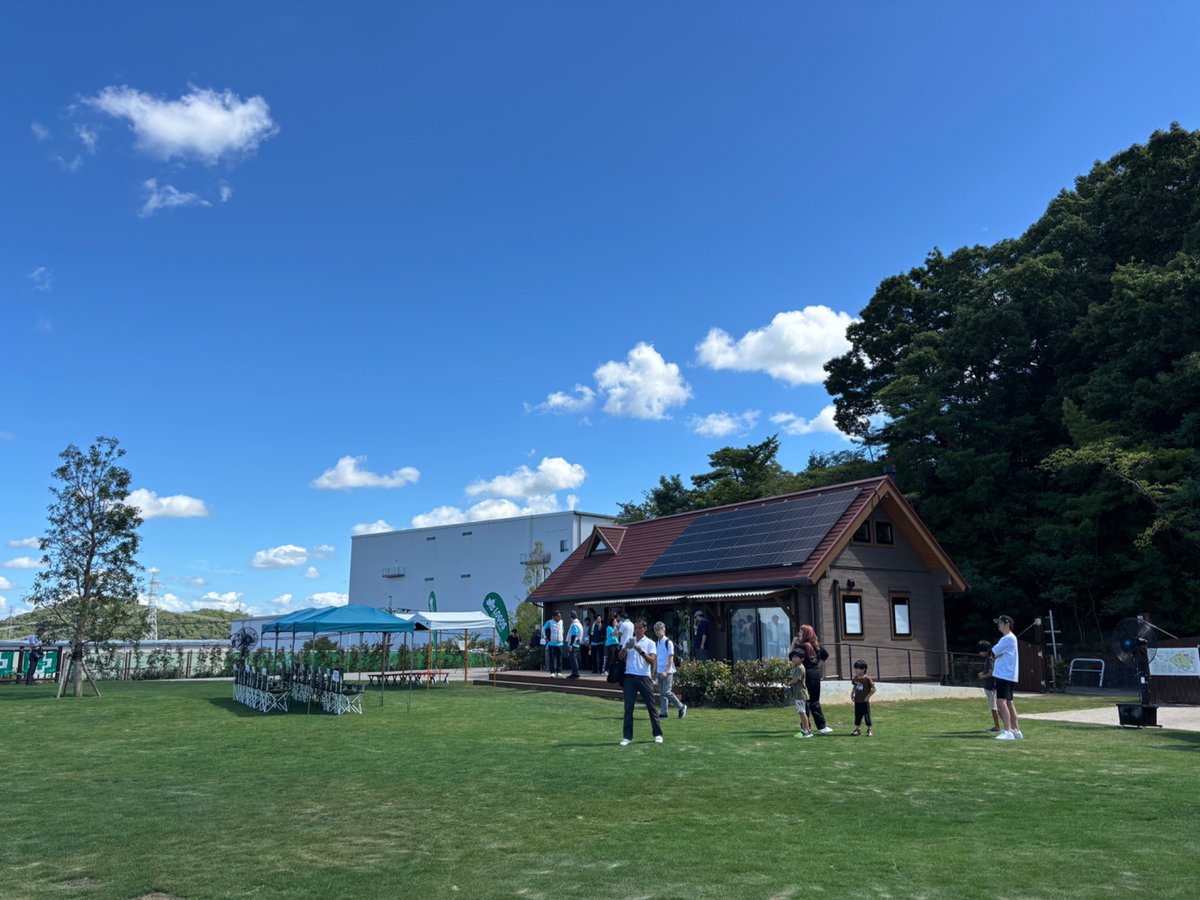 hirotako07's tweet photo. 高蔵寺高森台にオープンした民間企業設置の公園 furtto。高台にあって気持ち良い。ホンダロジコムの整備だけど、すごい地域貢献。
#高蔵寺　＃高蔵寺ニュータウン
#frutto https://t.co/UDpIdJhUJV