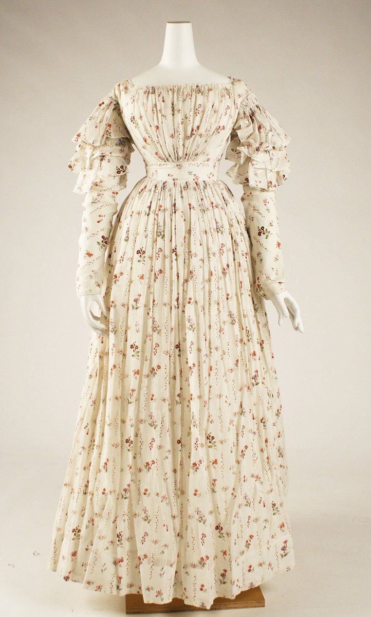 plummie9's tweet image. British
Pretty printed cotton dress. late 1820s
@metmuseum
#FAshionHistory