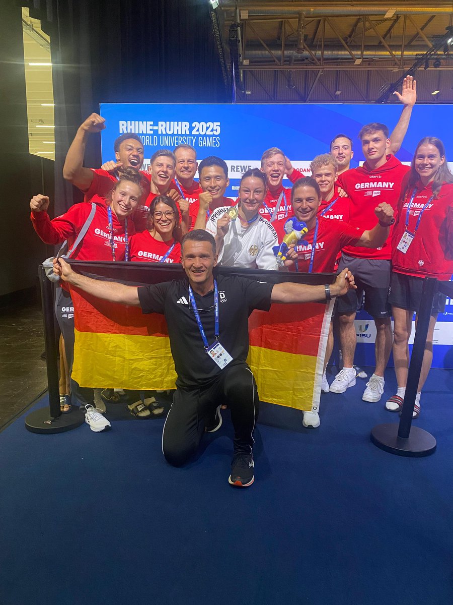 KansetsuE's tweet photo. ライン•ルール🇩🇪FISUゲームズ3日目
-78kg級でAnna Monta Olak選手が金メダルを獲得しました！ドイツ女子にとっては初のFISUゲームズの金メダルです🥇
多くのプレッシャーがあったとは思いますが素晴らしいパフォーマンスを発揮してくれました！ https://t.co/9B0owbC92S