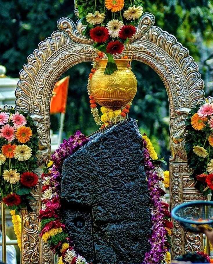 SARITA_BISHNOI2's tweet image. न्याय के देवता कर्म के फल दाता भगवान शनि देव का आशीर्वाद आप और आपके परिवार पर सदैव बना रहे।
ॐ शनिश्चराय नमः , जय शनिदेव महाराज 🙏🏻🚩