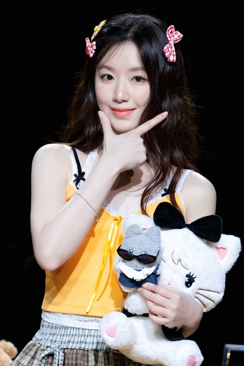 Ccheng_H8's tweet image. 250726
🌻
#슈화 #SHUHUA #舒華
 #아이들 #idle