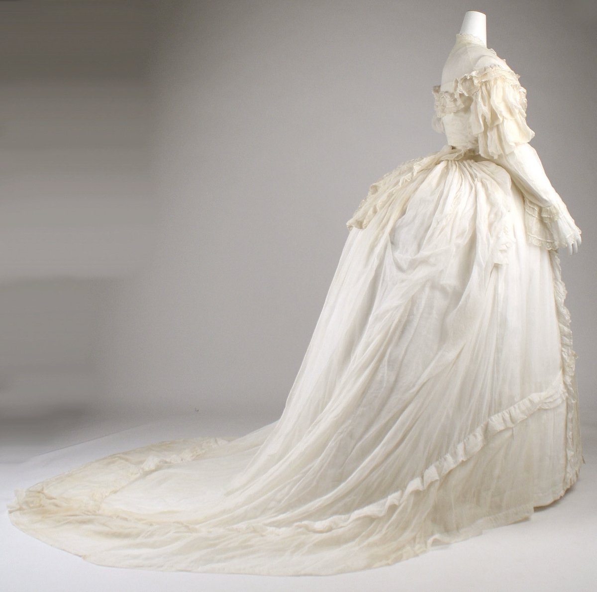 plummie9's tweet image. American
Lovely summer cotton dress, 1872-1875
@metmuseum
#FashionHistory