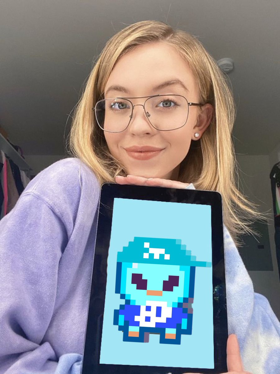 FrostbyteOnApe's tweet image. Sydney Sweeney has great taste 🥶