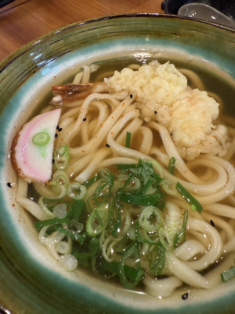 sasaki_rie's tweet image. 八尾でご挨拶周り
白扇でお昼ご飯をいただきました✨✨✨
(少しかき混ぜてしまい…もっとキレイに盛り付けてありました)