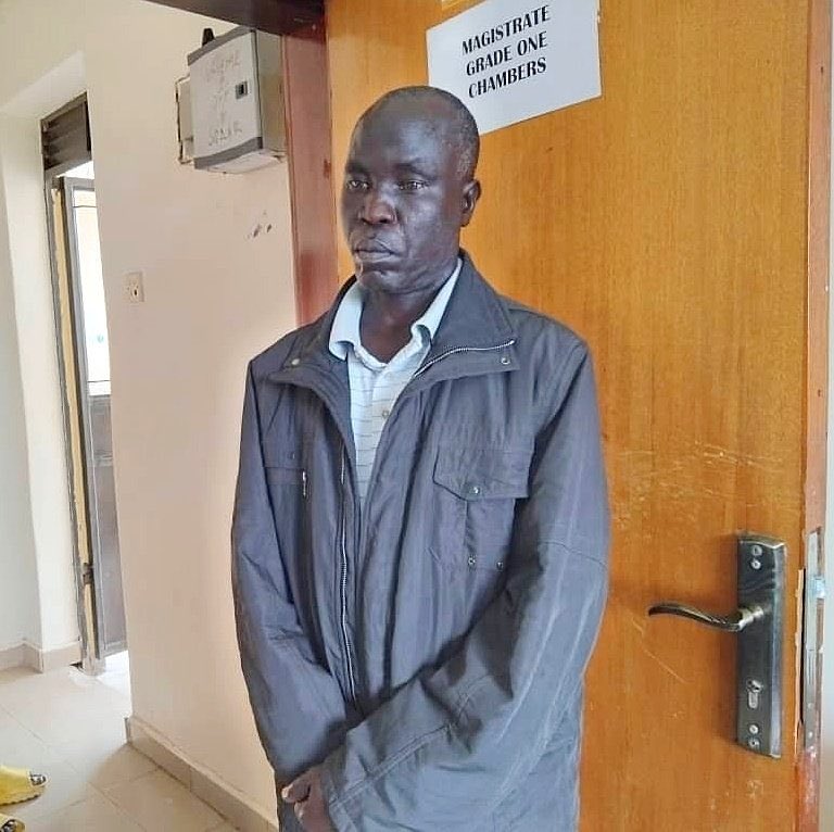 NabaasaWyclif1's tweet image. to refund the money, which he did. The court also issued a warning to all civil servants about the consequences of stealing money intended for poverty eradication programs.
The accused was arrested and arraigned by @AntiGraft_SH, along with @CID1_UG and 2/
#ExposeTheCorrupt