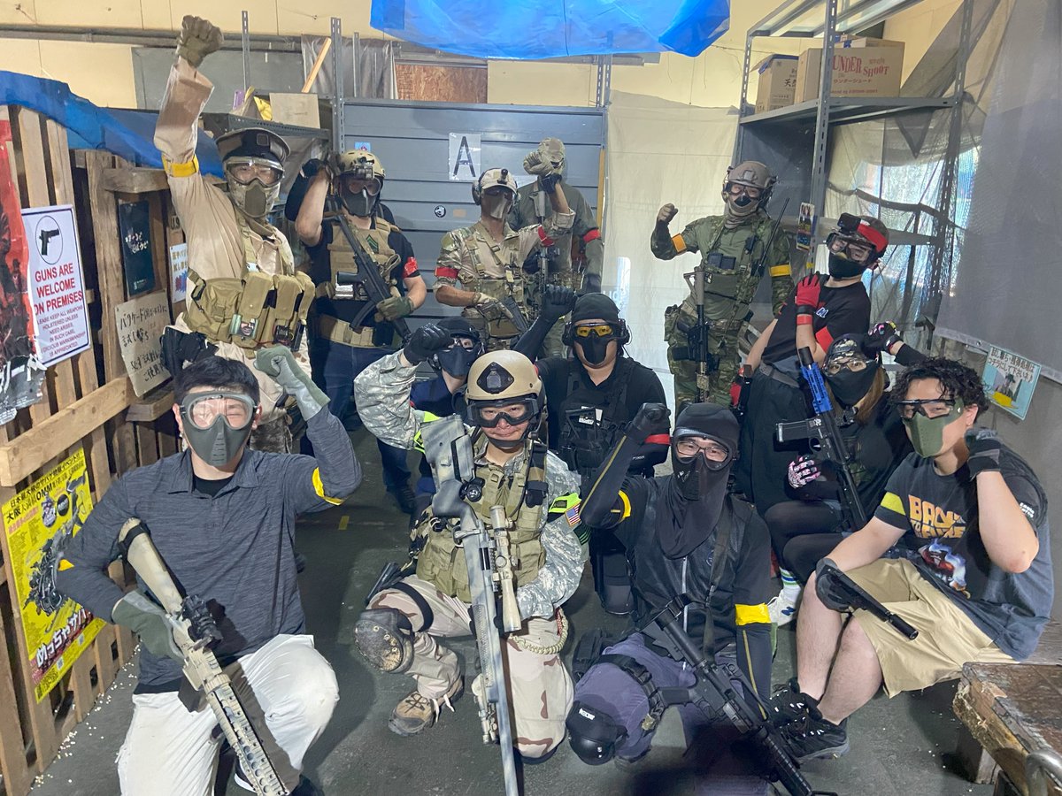 CQB_GHOST's tweet image. 【福崎店】🍊本日は距離割定例会にご参加頂きありがとうございました!
朝イチは少なかったのですが、大勢飛び込み参加を頂いたので人数が倍になりました!
みなさんありがとうございます~✨
またのご来場お待ちしております♪
#ゴースト福崎
↓ゲーム画像
photos.app.goo.gl/LtbpSeriih9FcH…