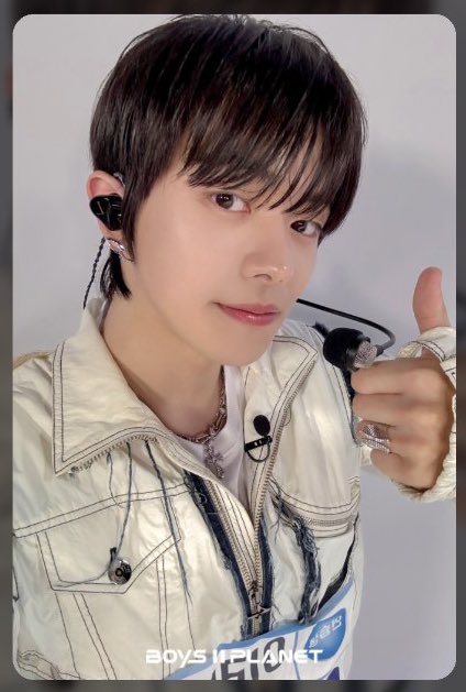 leozwsgd's tweet image. LEE LEO Planet Card 
Station #1 Photocard!