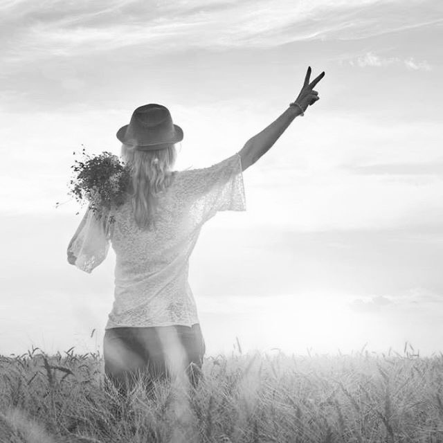 “Yine de dünya dönüyor.!”

🤍🍃
☕️günaydın