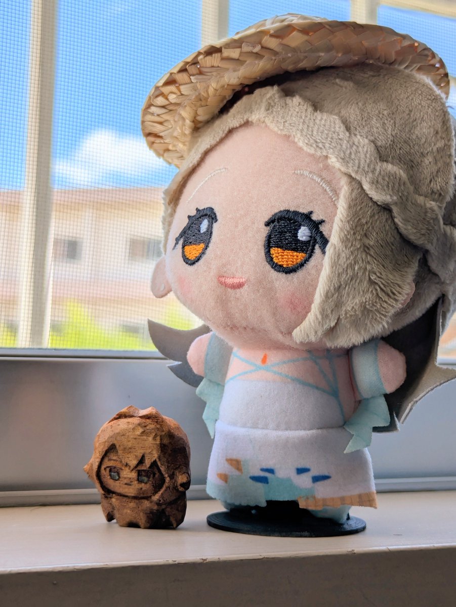 HbSE50's tweet image. 木彫りの手毬ぬいを作った
#初星学園ぬいぬい部