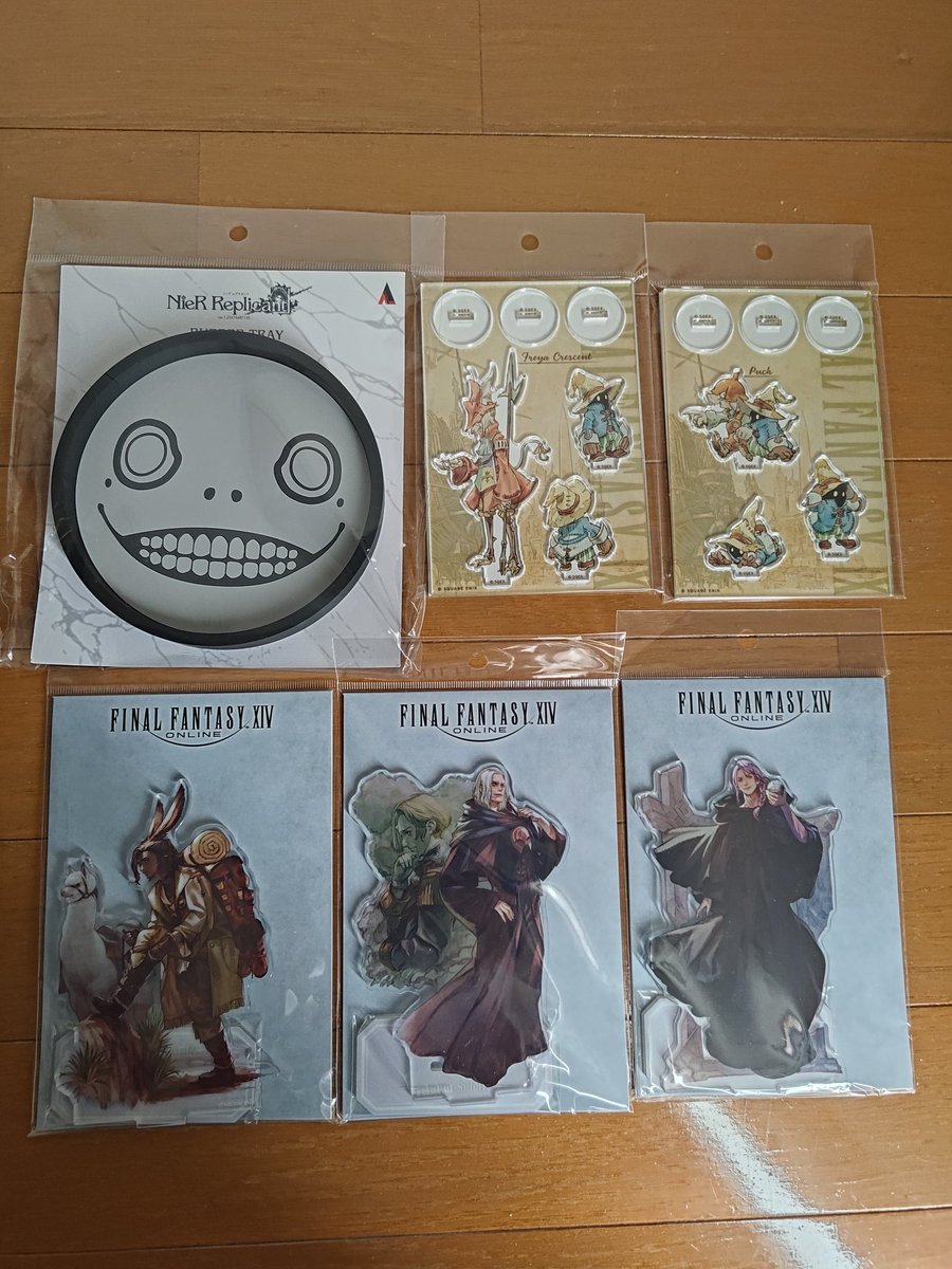 行ってまいりましたポップアップストア！
アクスタとあとはエミール君は外せんよな！