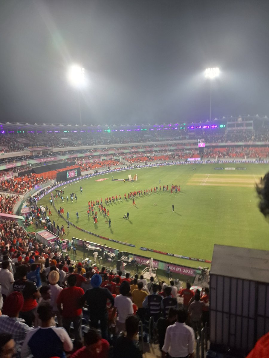 82centuries's tweet image. Aaj achanak se Qualifier 1 match ki yaad aagyi 🥀