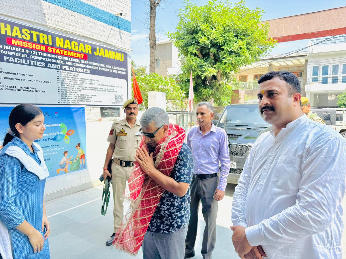 spvaid's tweet image. Honoured to speak at the “Cyber Crimes” seminar organized by Shri Kailakh Jyotish & Vedic Sansthan Trust during #SanskritMonth. In today’s digital age, ancient Sanskrit values can inspire modern cyber awareness and ethical online behavior. Jai Hind. 🇮🇳