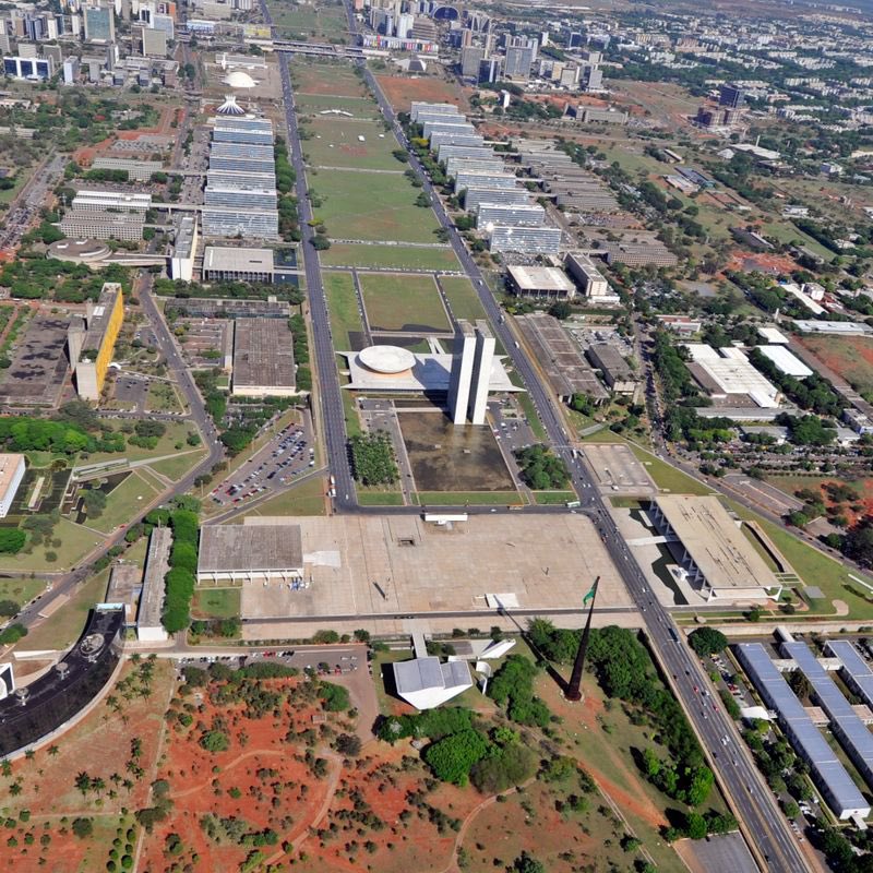 AnnaMonteiroAn1's tweet image. 🌩
🚨🇧🇷Alexandre Corno de Moraes determina a proibição de acampamentos em um raio de 1 km da Praça dos Três Poderes