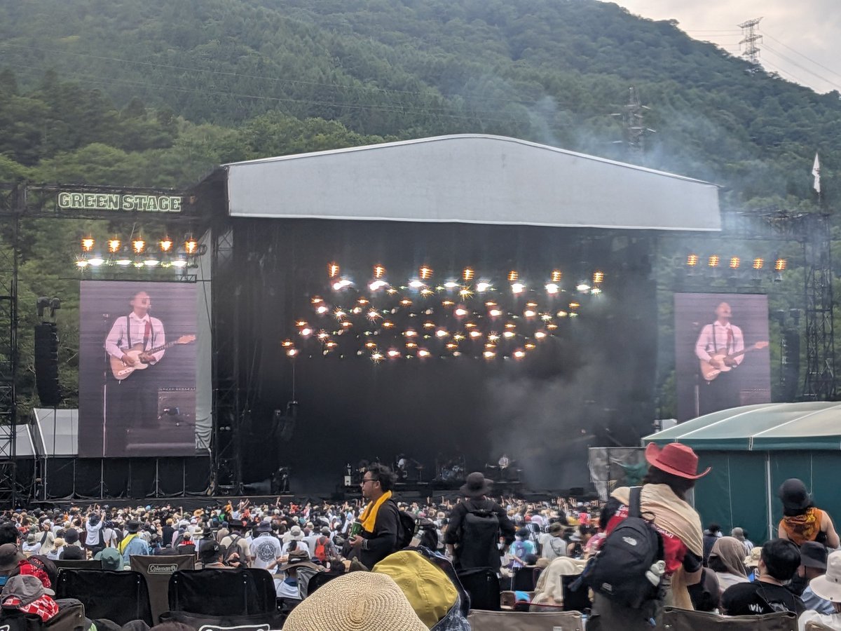 third_yagi's tweet photo. フジロック来たが暑すぎる(演奏は神) https://t.co/9vnWKmRVGa