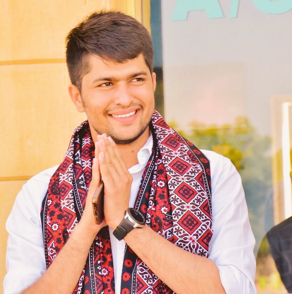 आज अन्याय की लड़ाई लड़ने में सबसे आगे #RU के ही नेता आगे आए। 

निर्मल चौधरी और नरेश मीणा ने आज बता दिया कि क्यों छात्र संघ चुनाव जरूरी है।

<a href="/NareshMeena__/">Naresh Meena</a>
<a href="/NirmlChoudhary/">Nirmal Choudhary</a>
#झालावाड़_मासूमों_को_न्याय_दो
#निर्मल_चौधरी_को_रिहा_करो 
#नरेश_मीणा_को_रिहा_करो