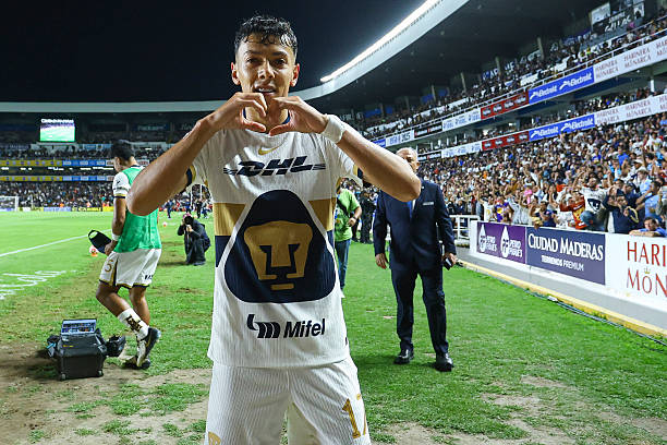 PumasELP's tweet image. La expectativa es alta, pero la realidad es que estamos en reconstrucción. Se fueron nueve jugadores. Nos vamos a entregar al máximo, pero esto es un proceso: Efraín Juárez 🗣️
