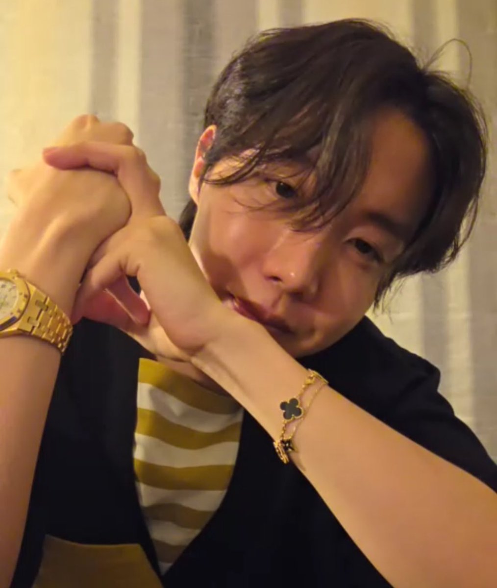 abyssyoonjin's tweet image. he&apos;s so expensive 🥵