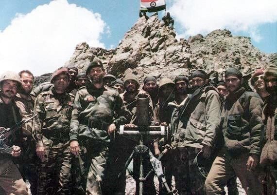 कारगिल विजय दिवस की हार्दिक शुभकामनाएं!🇮🇳

अमर शहीदों एवं वीर सपूतों को कोटि कोटि नमन। 🙏
#KargilVijayDiwas2025 
#KargilHeroes