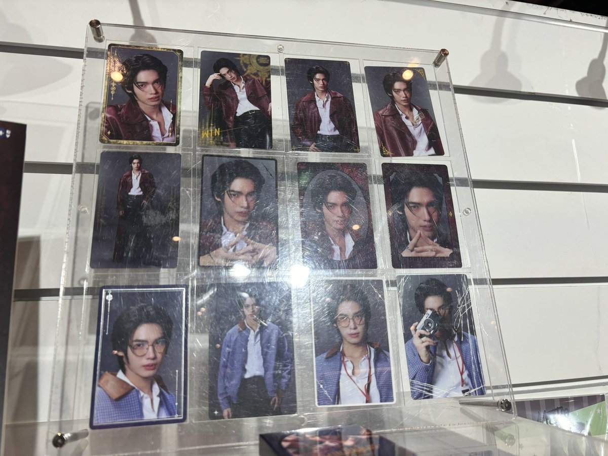 Pakek kacamata arghh anjinggggg