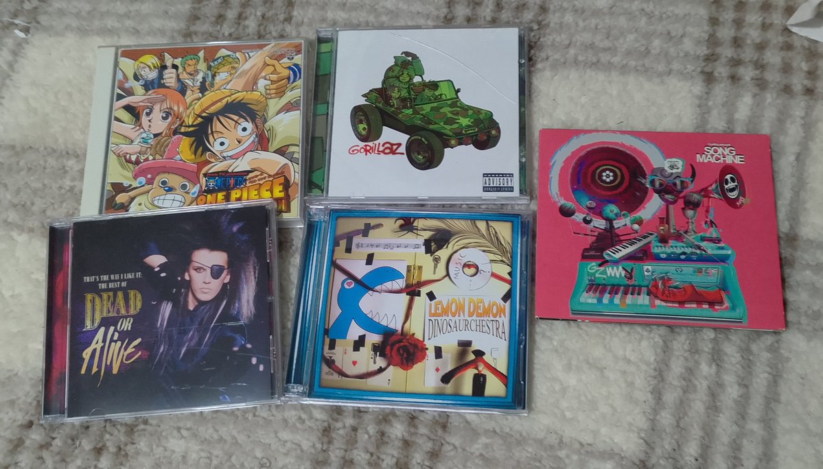 Aniki777_'s tweet image. Cd collection, wish i had more DOA stuff