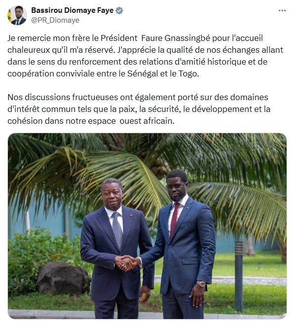 ThebrainDavid's tweet image. J'ai farouchement combattu l'un et modestement aidé à l'ascension de l'autre. Et je pense que comme beaucoup de militants et de sympathisants de PASTEF, cette photo me fend le cœur. Elle me fait HONTE !
Elle me fait honte parce que je ne résous pas à l'idée que des dizaines de…
