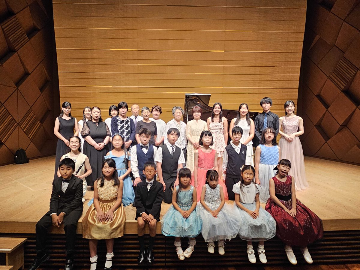 【開催レポート】
『第8回カフェトーク音楽発表会2025』 銀座 ヤマハホール

総勢25人の生徒様が演奏を披露してくださいました✨

▼ダイジェスト動画はこちらで
cafetalk.com/campaign/2025/…