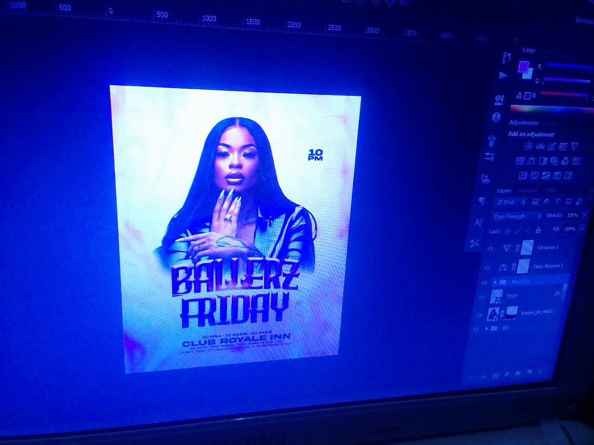 Gm gm CT 🌞 
Happy weekend 😁 
Na here we dey oo 🤲🤧 
Still ur badass designer 🤌 

Need visuals like this for your brand, I'm just a DM away 😊