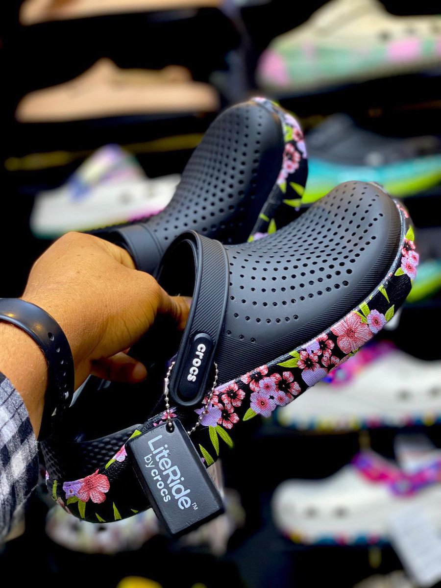 Naheematullah22's tweet image. LiteRide pattern Ed๐๐๏ธ
Available in sizes 36-45
24,000 naira
Cones boxed.
Please help repost ๐