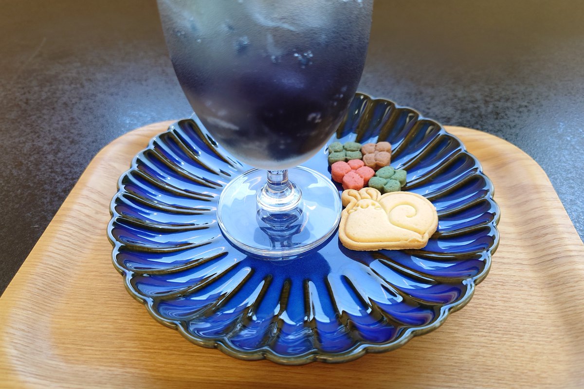 yotchan9's tweet image. 夢にまで見た浜通りライフ 通算20日目 これまでのお食事やお飲みもの
・コーヒー(車内販売)
・常磐ものめひかりづくし(寿司おのざき(ラトブ)
・あじさいソーダ(SLOW DAYS Cafe(久之浜))
・アイスコーヒー(同じく)
あじさいソーダはそろそろ終わりだって!
#福島 #fukushima #いわき #久之浜 #久ノ浜