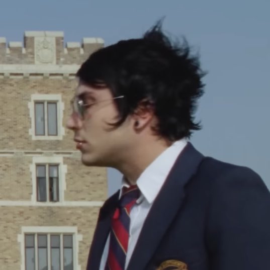 no matter how much time passes I’ll never get over his hair in the inok mv