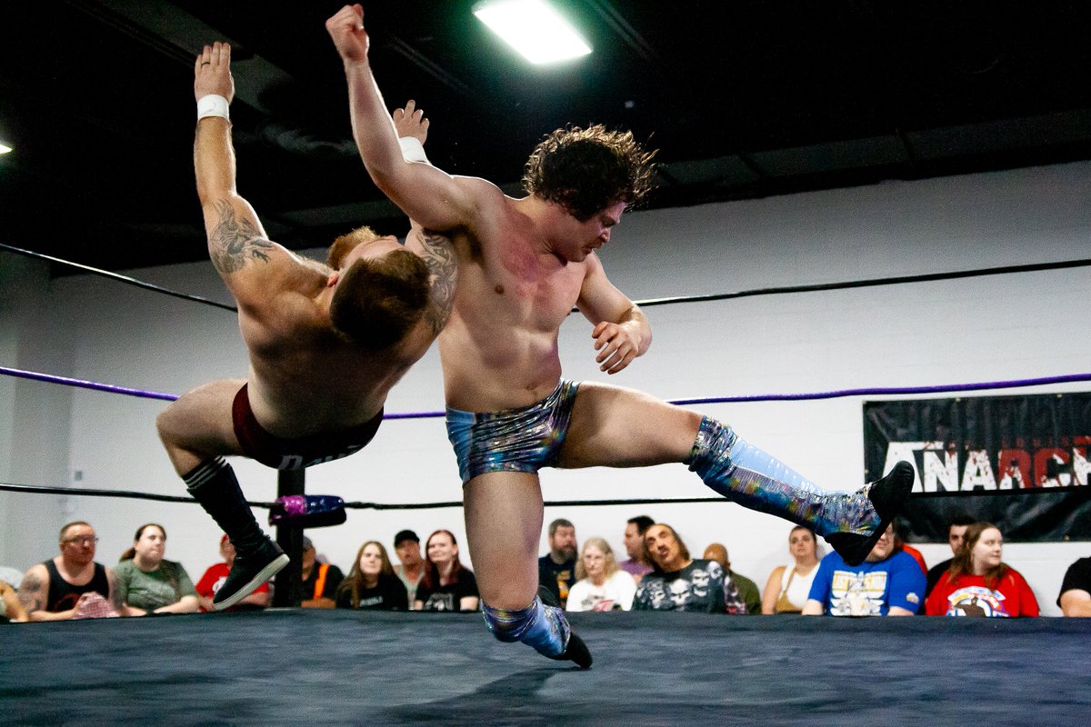 pynkglitt3r's tweet image. i guess i have to come out of hiding. more from babby's first time anarchy ringside coming soon @stlanarchy
