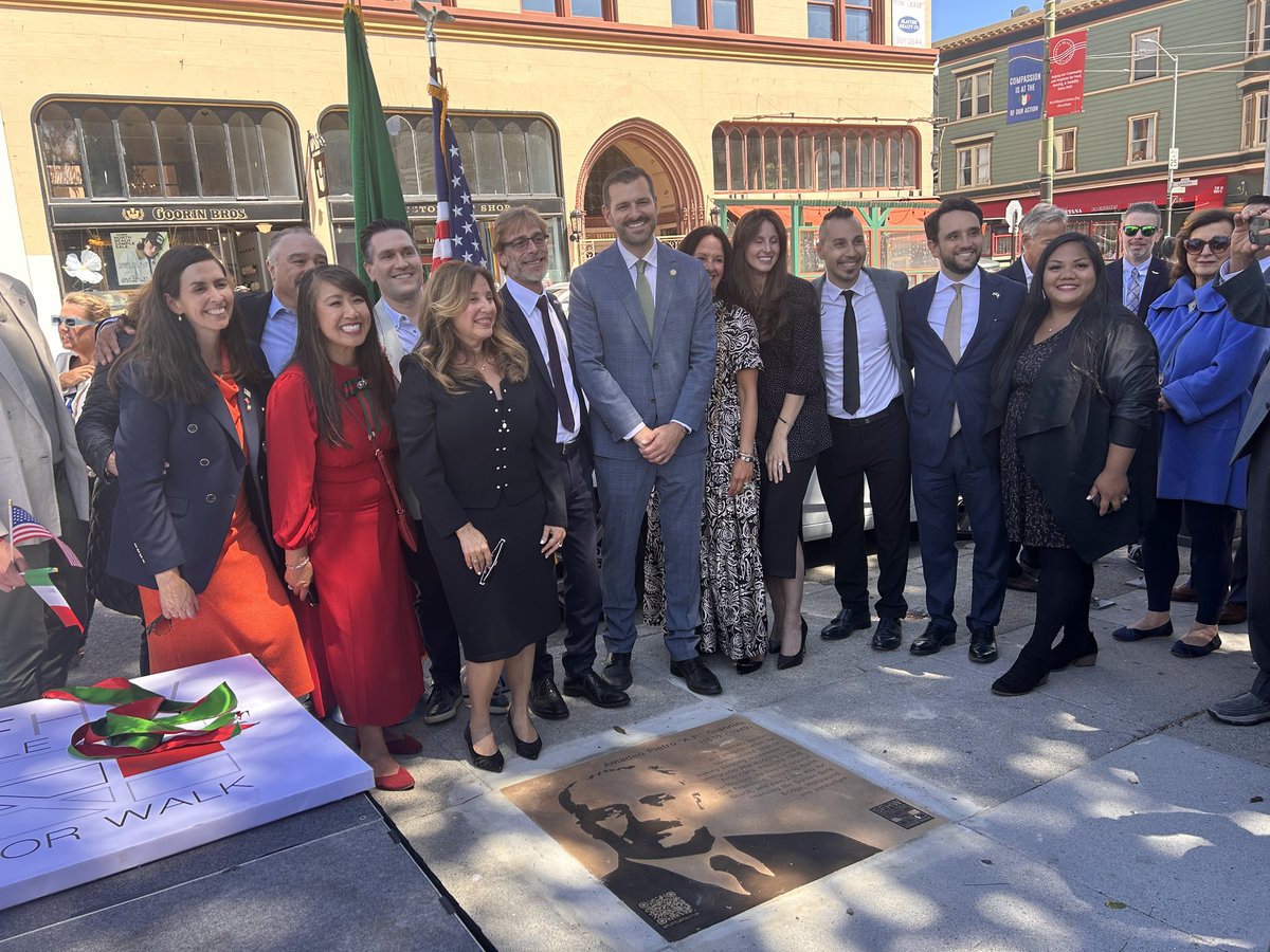 DannySauter's tweet image. 🇮🇹 An absolute honor to unveil a new plaque recognizing A.P. Gianni alongside Washington Square Park. 

A.P. Giannini shaped our city in countless ways and is yet another reminder of how Italian Americans have shaped San Francisco. Thank you SF Little Italy Honor Walk!