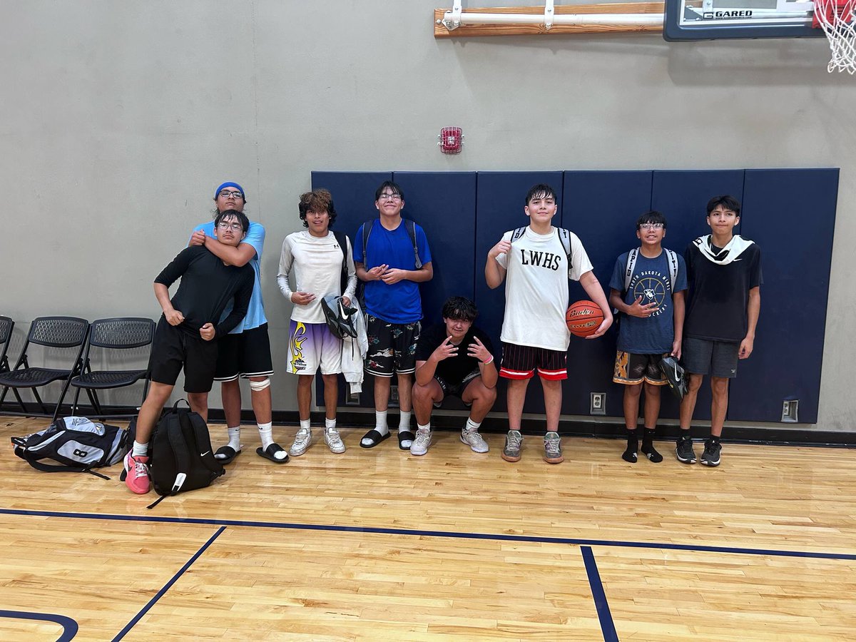 LittleWoundBB's tweet image. Little Wound JV went 2-4 at the @HardrockerMBB team camp. They ended camp with a win placing 5th place in the black division. Good run for these young Mustangs! 🐴🟡🔵⛹🏽‍♂️
