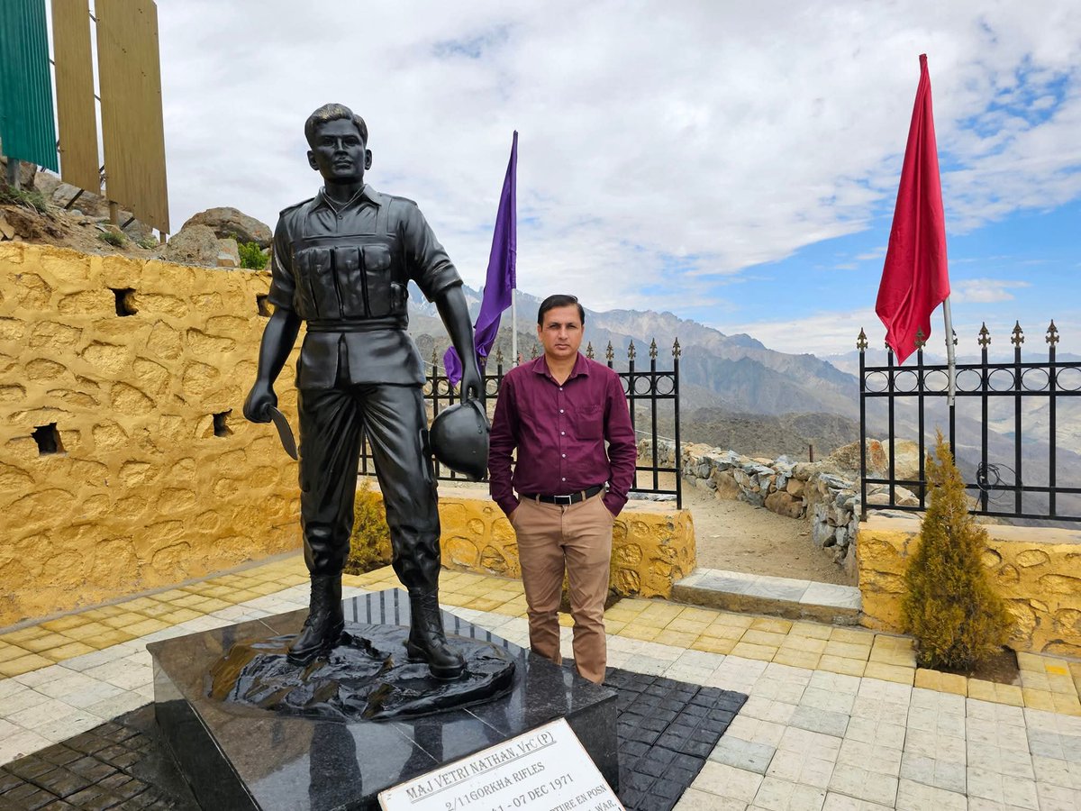 Madhurendra13's tweet image. #KargilVijayDiwas2025 #KargilWar #KargilHeroes
जय हिन्द 🇮🇳 from #Kargil