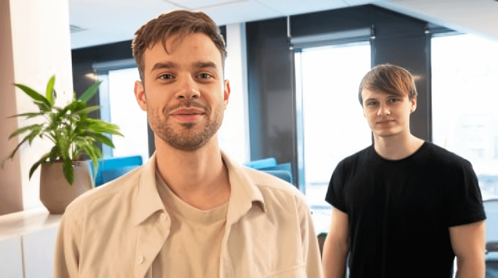 kaltermego's tweet image. These 2 Swedish founders just crushed the entire software industry with a single tool.
– $100M ARR in 8 months
– Raised $200M from Accel
– 91% Error Correction Rate
TCS, Accenture, IBM, everyone's under attack. You would be a fool to miss this: 🧵