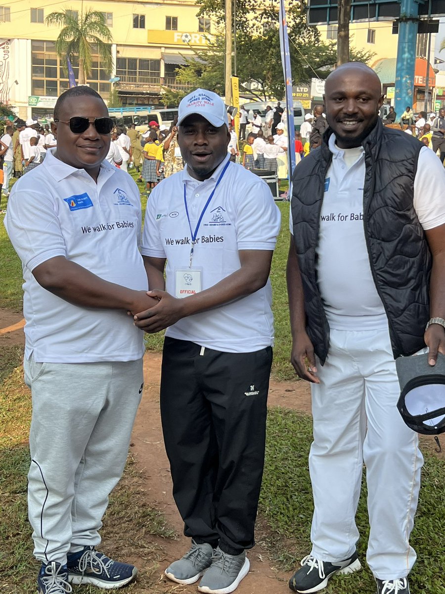 ZambaaliBulasio's tweet image. With the Vicar General Kampala Archidocese Msgr Rogers Kabuye #Walkforbabies2025
