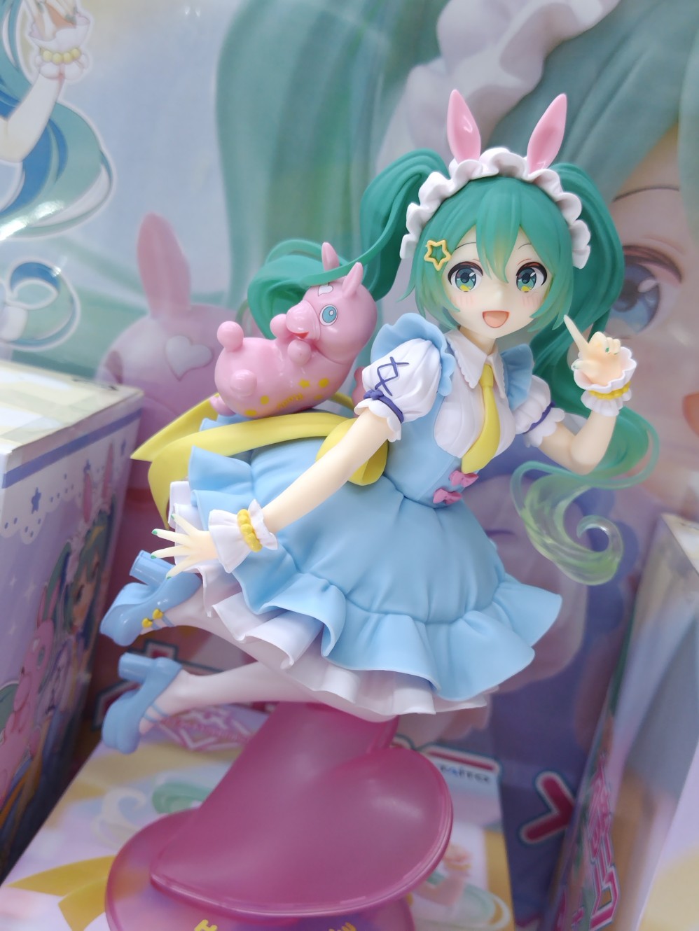 【まーちゃんさま】vintage figure ୨୧ * グリーンの瞳のブタさん △ 水森亜土 亜土ちゃん フィギュア ソフビ 人形 くま ニット帽