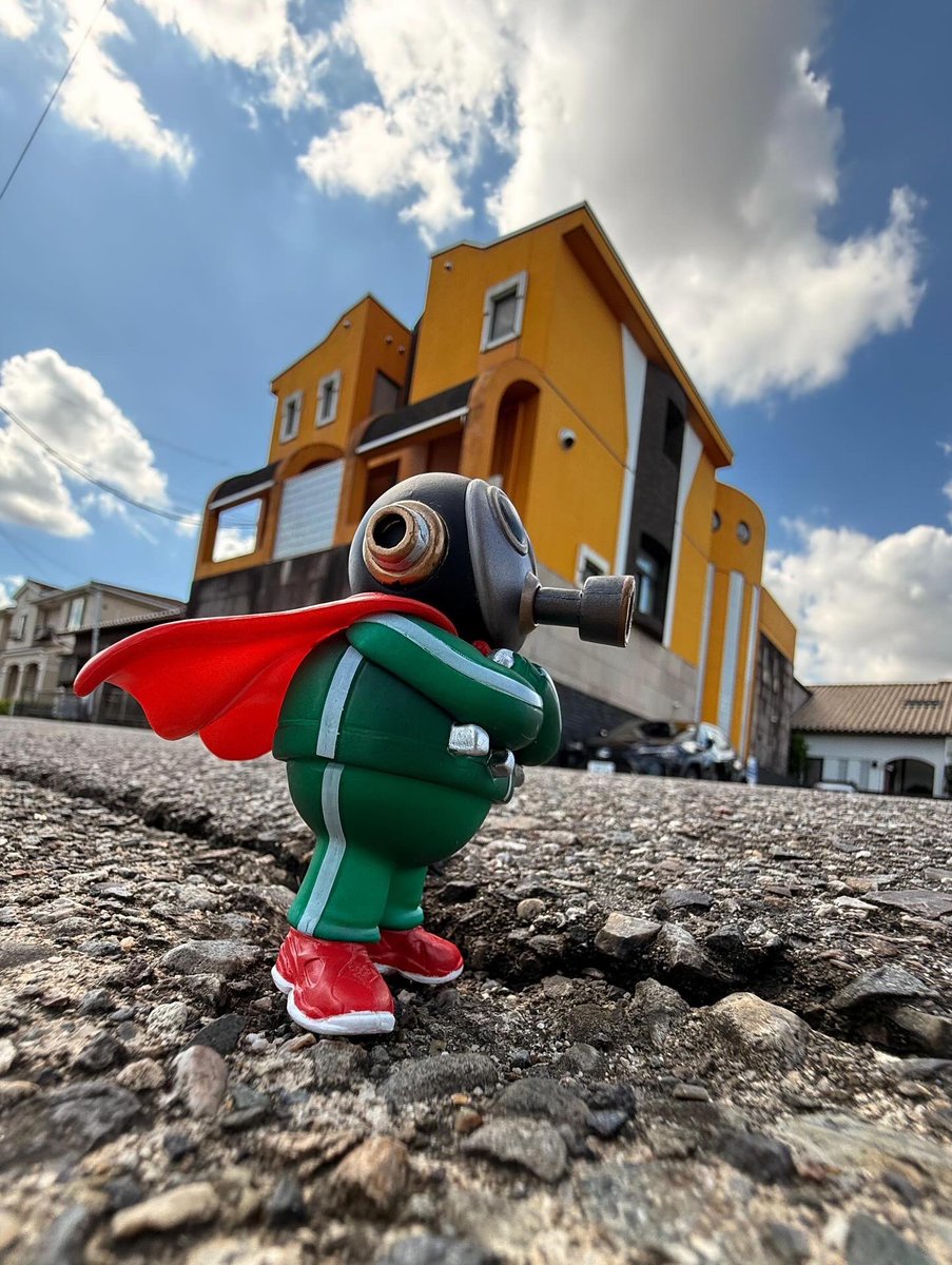 La Nit Friki 🎙️📡 (@lanitfriki) on Twitter photo El nostre amic <a href="/legolasjordi/">Jordi Pinyol</a> ens ha enviat aquestes fotos des de casa d’Akira Toriyama (Bird Studio) a Japó. El nostre amic <a href="/legolasjordi/">Jordi Pinyol</a> ens ha enviat aquestes fotos des de casa d’Akira Toriyama (Bird Studio) a Japó.