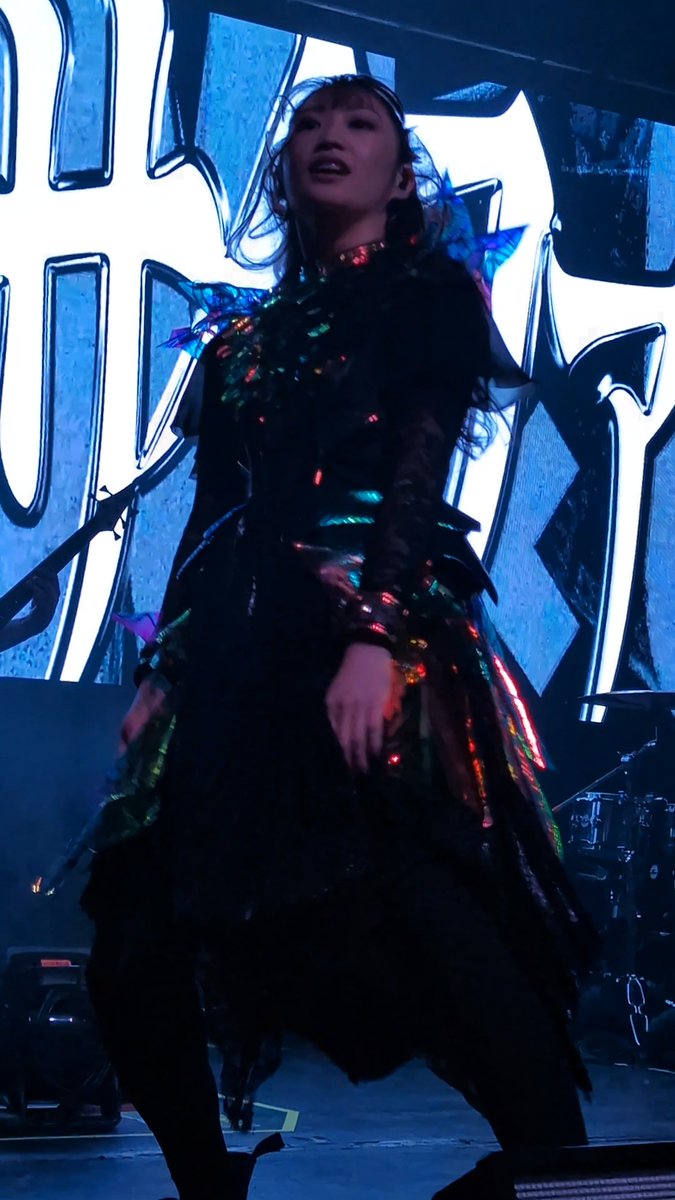 clamp_key's tweet image. 昨日のLA Downtownの相変わらずのあんまり感じたくない香りと緊張感から解放されて、とてもよい気分。前日LAにいたはずなのに、しれっと午前からオフィスに居てBABYMETALのおすすめをしまくるものだから同僚から驚かれる謎の状態😃
とりあえず可愛い昨日のショットと共に