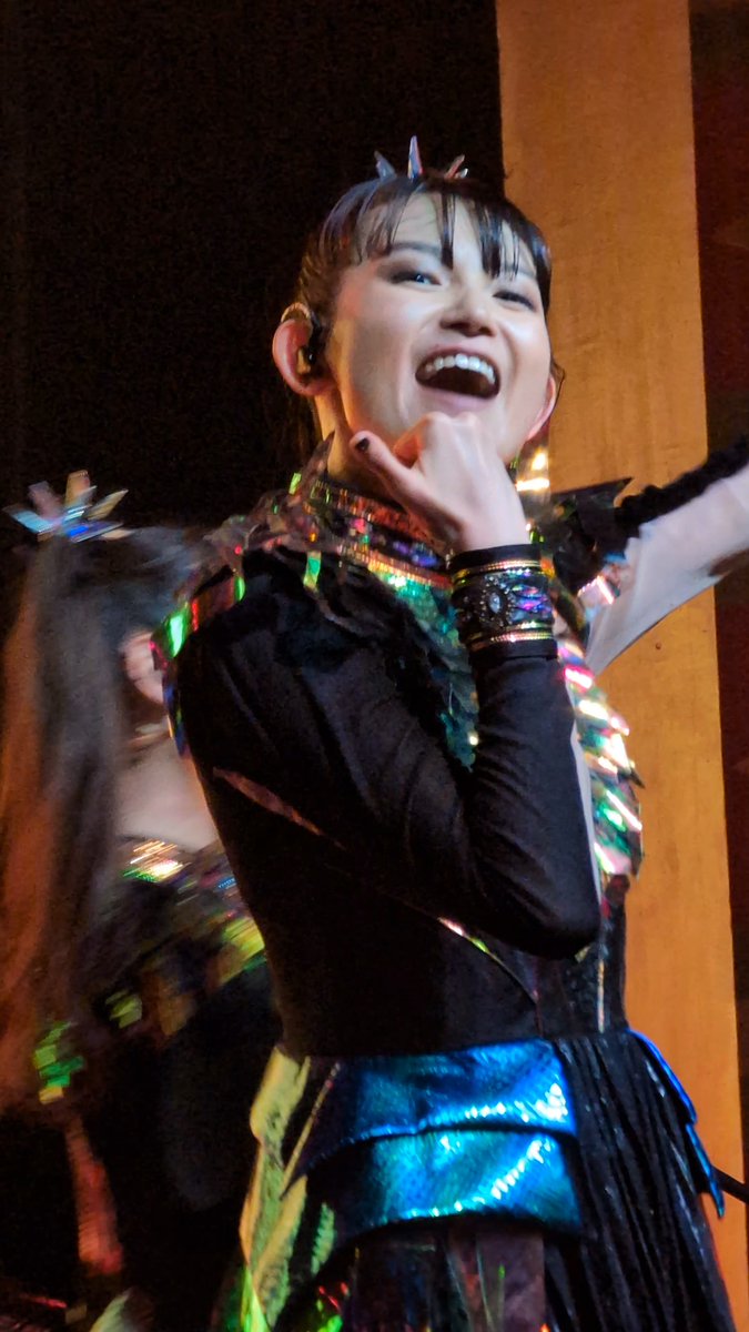 clamp_key's tweet image. 昨日のLA Downtownの相変わらずのあんまり感じたくない香りと緊張感から解放されて、とてもよい気分。前日LAにいたはずなのに、しれっと午前からオフィスに居てBABYMETALのおすすめをしまくるものだから同僚から驚かれる謎の状態😃
とりあえず可愛い昨日のショットと共に