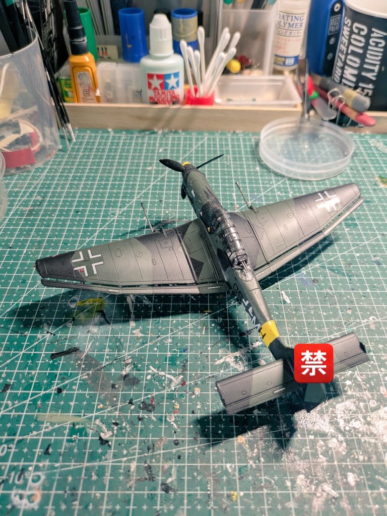 t_wakou's tweet image. 『Ju 87G スツーカ』完成
BF5で歩兵として走り回る時鳴るあの特徴な音…
トラウマになったわ
本来は空気抵抗でなった音だったのに後継機ではわざと音を鳴らす為にサイレンを取り付け連合国兵士を恐怖に陥れたとか…
(ジェリコラッパと言うらしい?)
#プラモデル