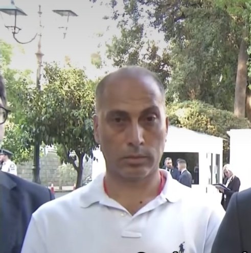 oldfileles's tweet image. Kamel kotkot ή Μουσταφά Αχμετ Αχμετ ή Μοχαμεντ Μπουχαρ. Γεννημένος στη Γάζα ή στο Κάιρο ή στο Μενίδι ή στον Γιδά το 1983 ή το 1984 ή το 1989.