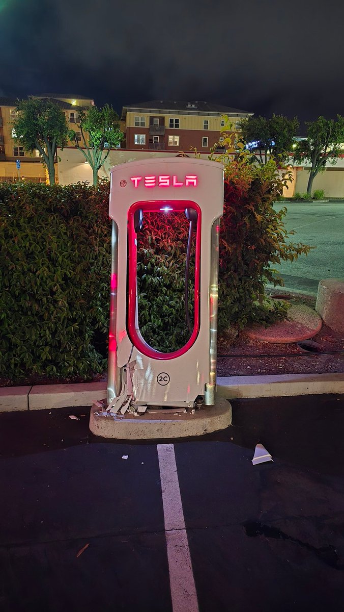 AndyZeGerman's tweet image. It has seen better days.