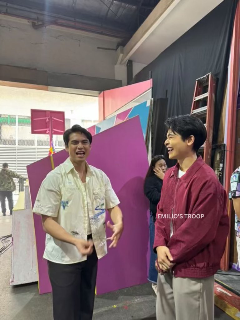 emiliotroopofc's tweet image. Our OG duo, pare! Hi there @VinceMaristela
FUNLARO WITH EMILIO