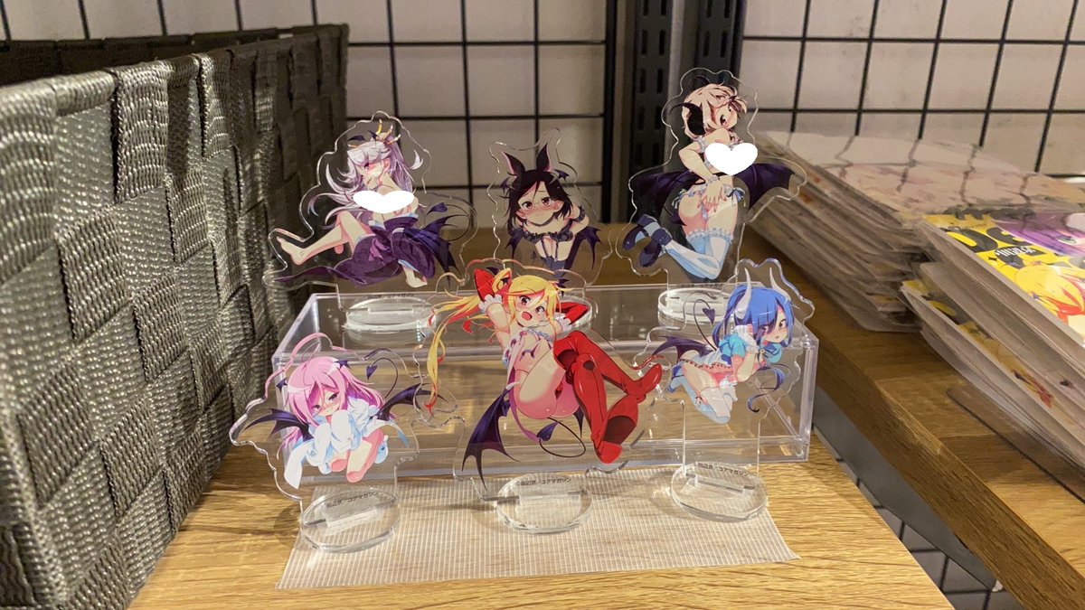 melon_akiba_R18's tweet image. 【イベント情報】
❣️AKIBA NIGHT GALLERY❣️
7/25~8/3
最新刊「くノ一ぼたん 壱ノ巻」発売記念
田辺京(@tanabe90457309)先生オンリーショップ
商品をご紹介いたします~
LOVEぷち穴 ミニアクリルフィギュア
小さくて置きやすい
机の上にいっぱい置くもヨシ
デカイアクリルパネルの隙間に置くもヨシ