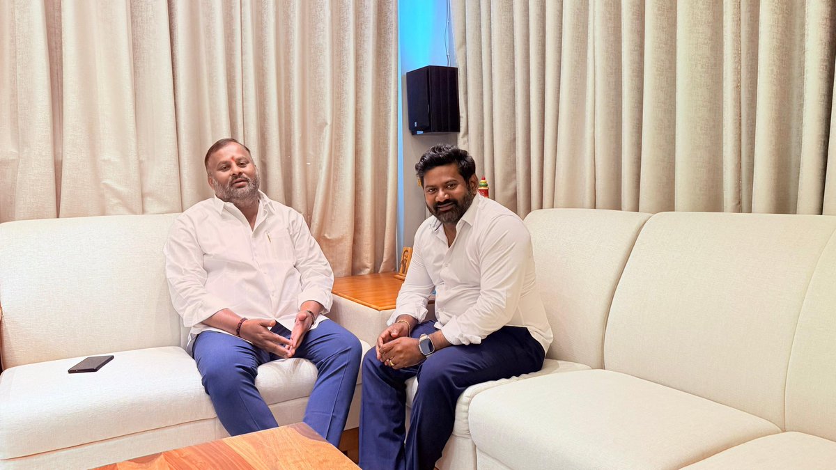 MLABonelaVijaya's tweet photo. పార్వతీపురంలో ఎట్టకేలకు ఒక స్పోర్ట్స్ కాంప్లెక్స్ రాబోతోంది!

చాలా కాలంగా, పార్వతీపురంలోని మా యువతకు సరైన క్రీడా మౌలిక సదుపాయాలు లేవు. నేను ఈ ఆందోళనను అసెంబ్లీలో నిరంతరం లేవనెత్తాను - మొదట నవంబర్ 21, 2024న, మరియు మళ్ళీ మార్చి 9, 2025న, ప్రభుత్వం దీనిని తీవ్రంగా పరిగణించాలని కోరుతూ.

నిరంతర ఫాలోఅప్‌లు మరియు నిరంతర ప్రయత్నాల తర్వాత...

* డిసెంబర్ 22, 2024న, క్రీడా మంత్రి శ్రీ మండిపల్లి రాంప్రసాద్ రెడ్డి గారు పార్వతీపురం సందర్శించి శంకుస్థాపన చేశారు.

* జూలై 25, 2025న, స్పోర్ట్స్ స్టేడియం మరియు దాని వివరణాత్మక ప్రాజెక్ట్ నివేదిక (DPR) అధికారికంగా ఆమోదించబడ్డాయి.

* ఈ చాలా అవసరమైన ప్రాజెక్ట్ కోసం ఇప్పుడు ఖేలో ఇండియా చొరవ కింద ₹8 కోట్లు మంజూరు చేయబడుతున్నాయి.

ఇది భవనాల గురించి మాత్రమే కాదు - ఇది మన యువతకు సాధికారత కల్పించడం మరియు మన్యం యొక్క భవిష్యత్తు ఛాంపియన్‌లను పెంపొందించడం గురించి.

ఇది ఎన్నికలకు ముందు నేను చేసిన వాగ్దానాలలో ఒకటి - మరియు ఇప్పుడు, ఇది వాస్తవం అవుతోంది.

పార్వతీపురంలోని ప్రతి యువ క్రీడాకారుడికి అంకితం!

#SportsComplex
#SportsMinister
#Sports
#MandipalliRamPrasadReddy
#MLAVijayinAction 
#Parvathipuram 
#ParvathipuramMLA
#ParvathipuramManyam